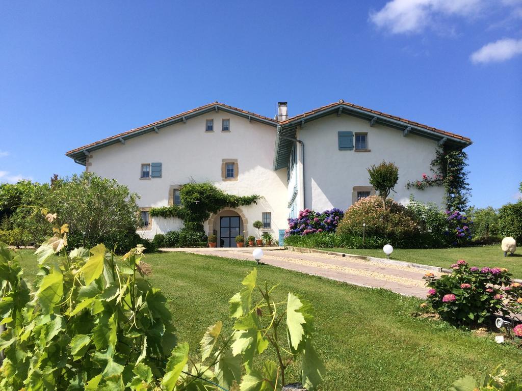 Bed and Breakfast Les Volets Bleus Arcangues Esterno foto